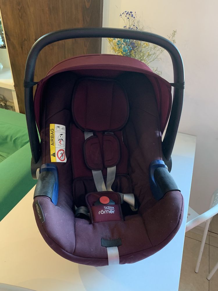 Автокресло-переноска Britax baby-safe-i-size