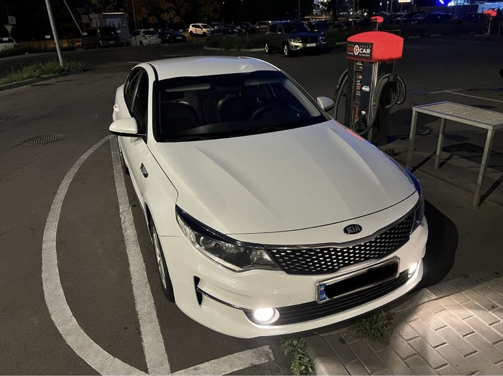 Оренда авто KIA K5 2.0 lpi