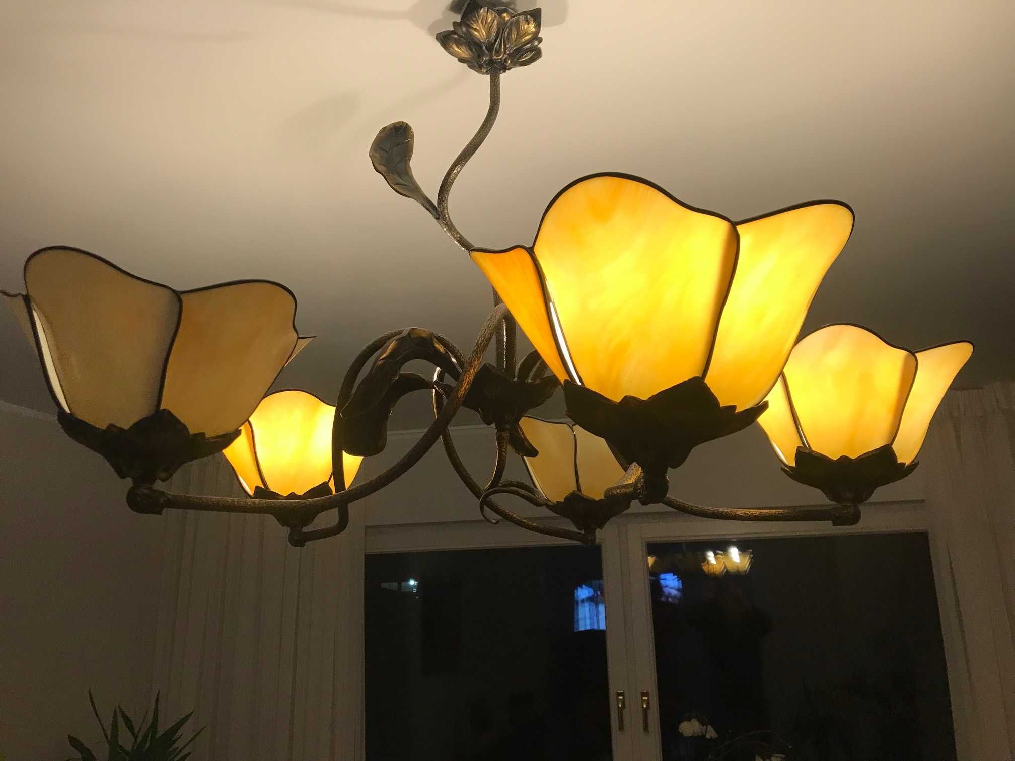 lampa kuta witrażowa salonowa