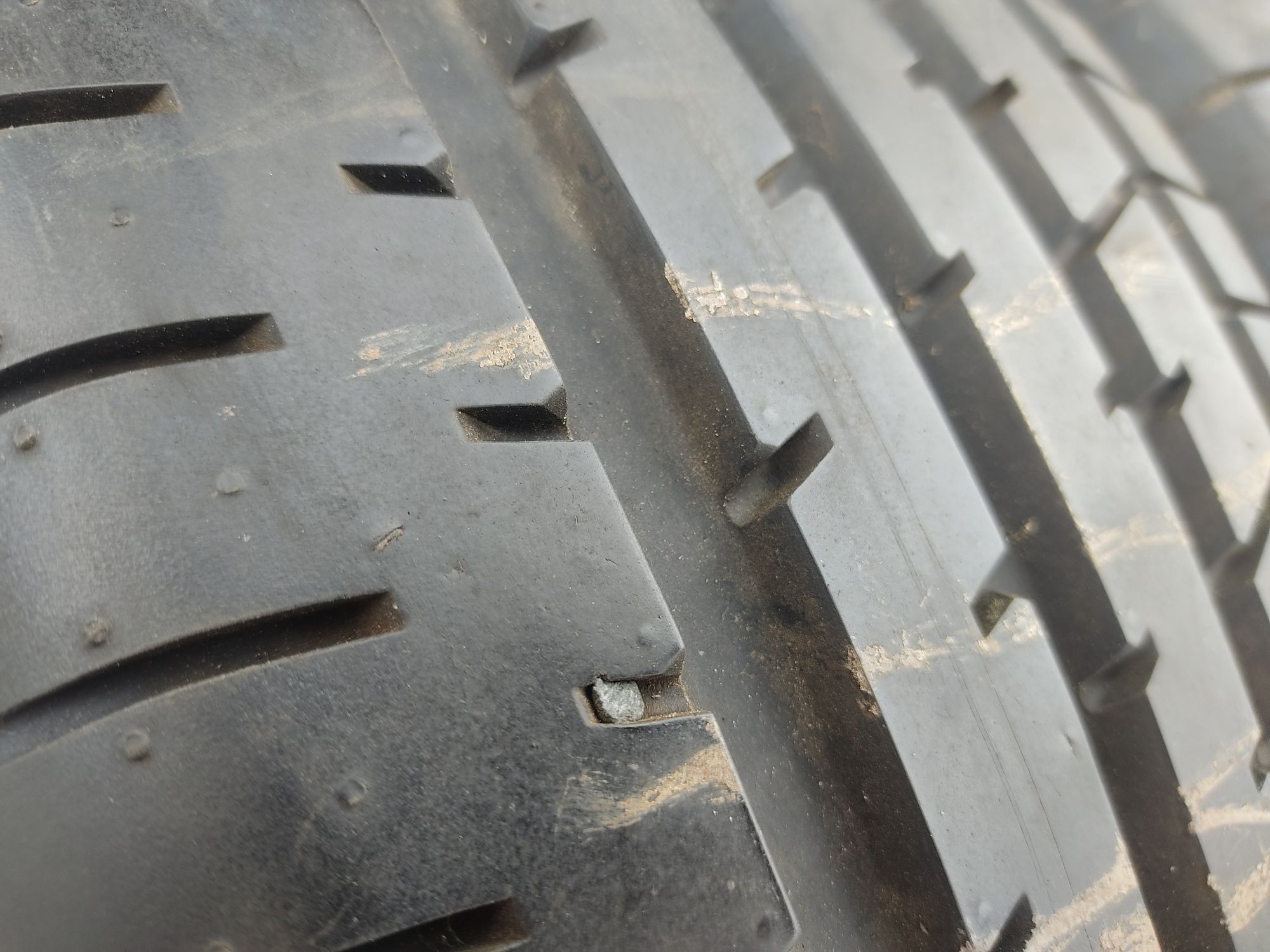 komplet opon letnich 225/55 R 19 99 V Toyo 2019 roku produkcji