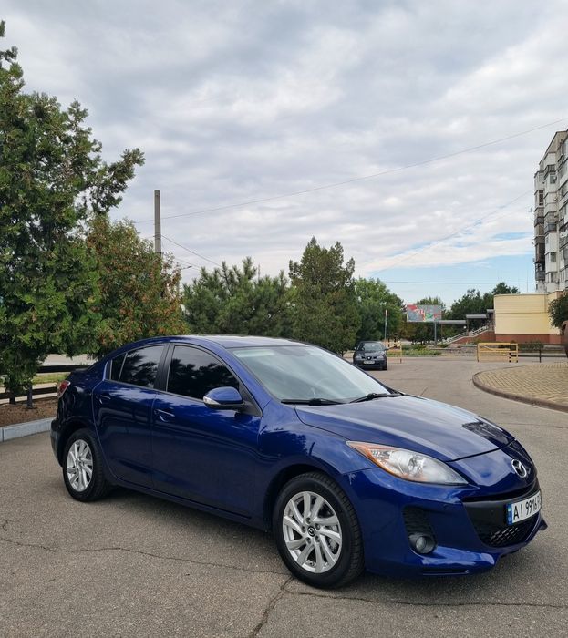 Продам Mazda 3 2013