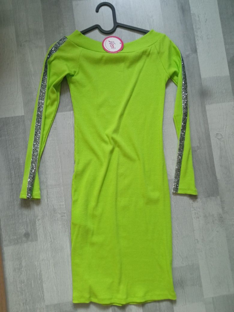 Neonowa sukienka