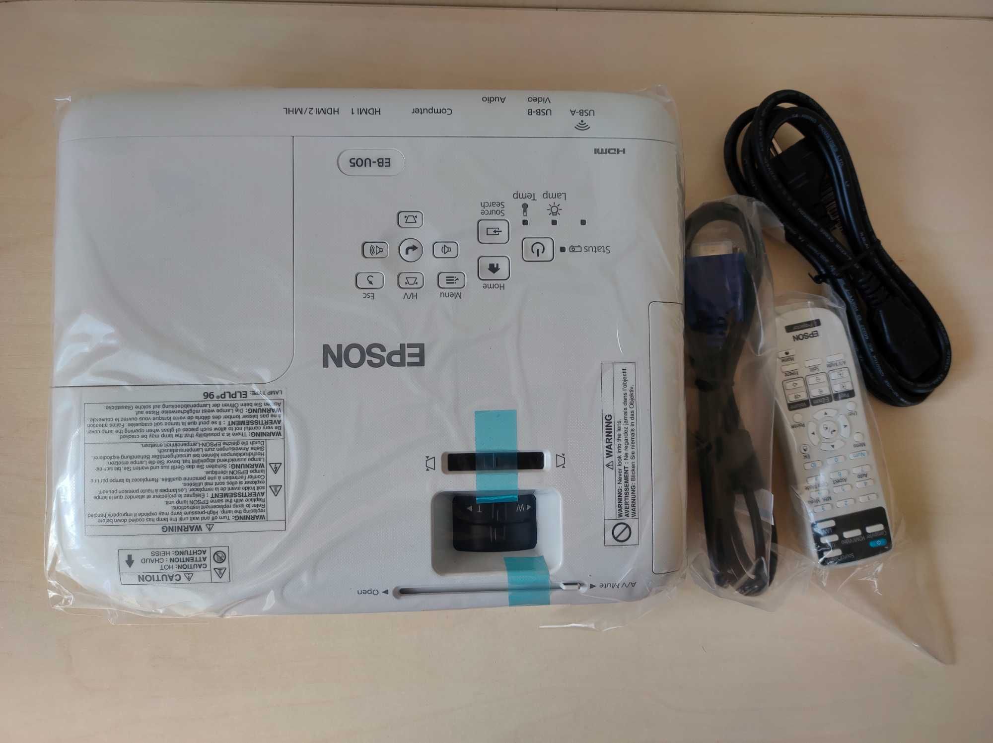Nowy projektor LCD Epson EB-U05 biały