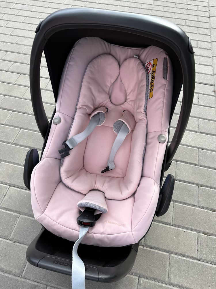 Fotelik Maxi Cosi bezwypadkowy z bazą isofix