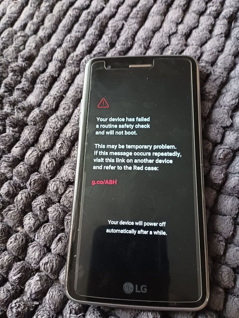 Telefon LG K8 Uszkodzony