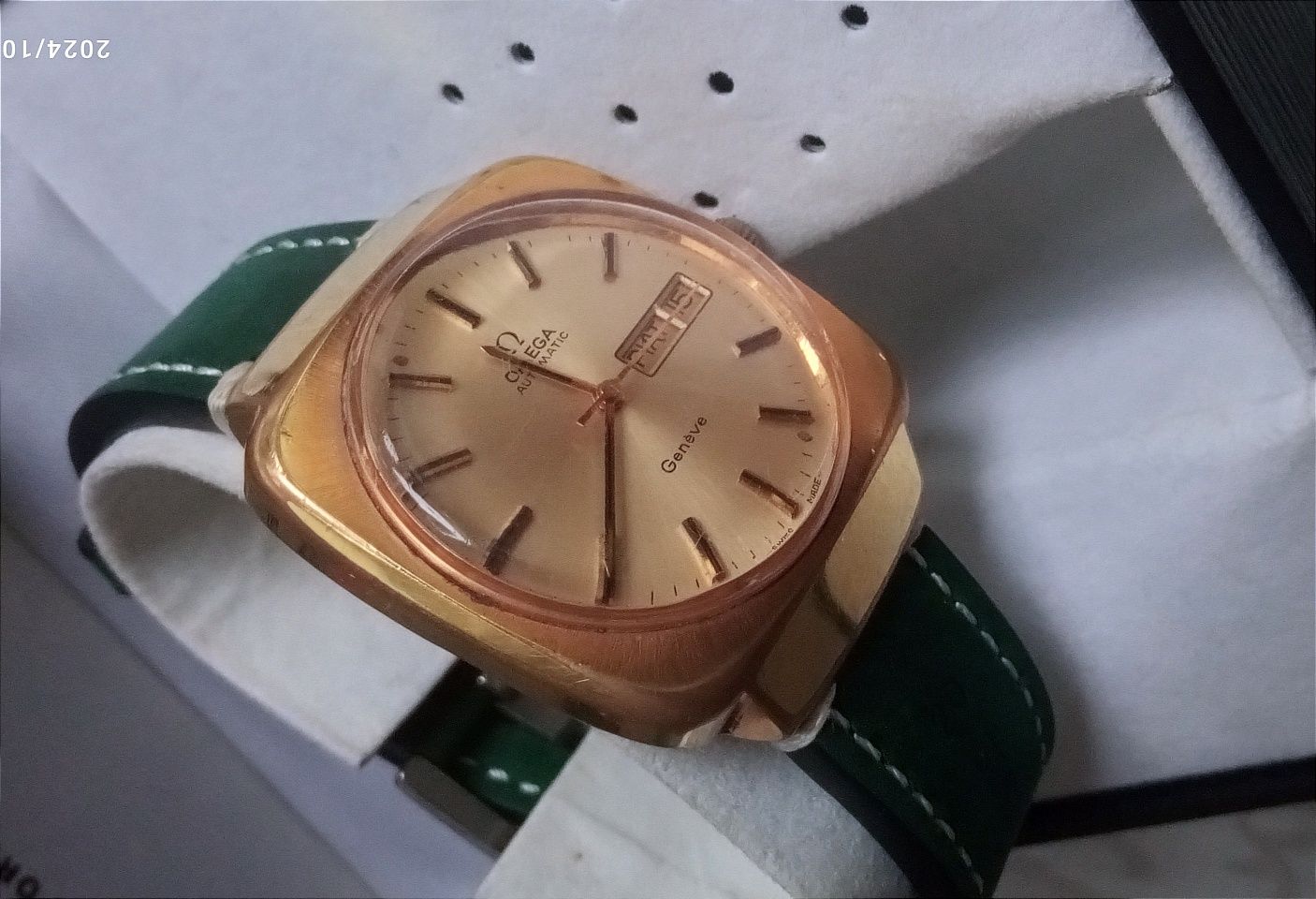 Omeg Genewa Automatic