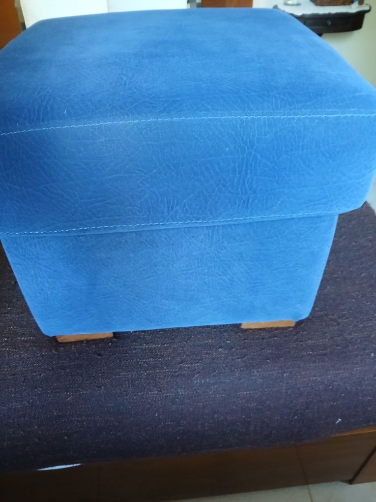 Puff quadrado azul