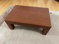 Mesa de centro em cerejeira maciça