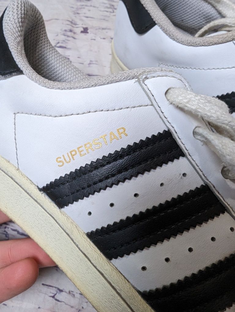 Białe buty sneakersy Adidas superstar trampki