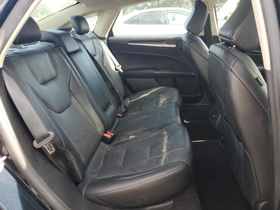 2020 Ford Fusion Hybrid на автовозі