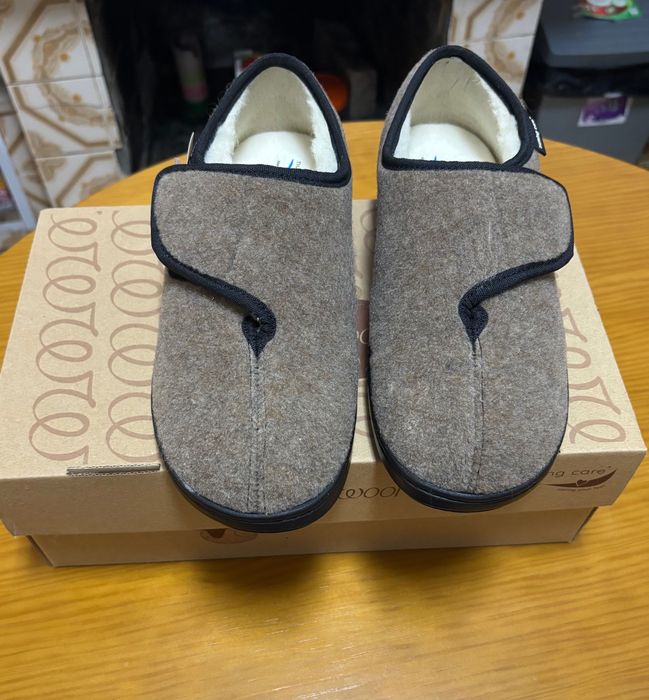 Sapato ortopédico com etiqueta