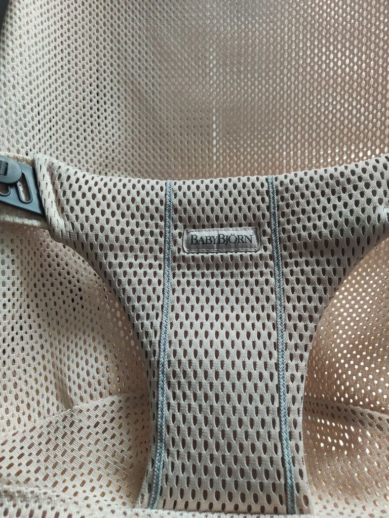 Leżaczek Babybjorn bliss mesh - perłowy róż