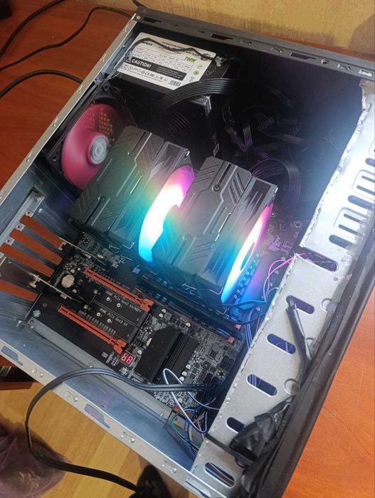 ПК \ Сервер з двома процесорами