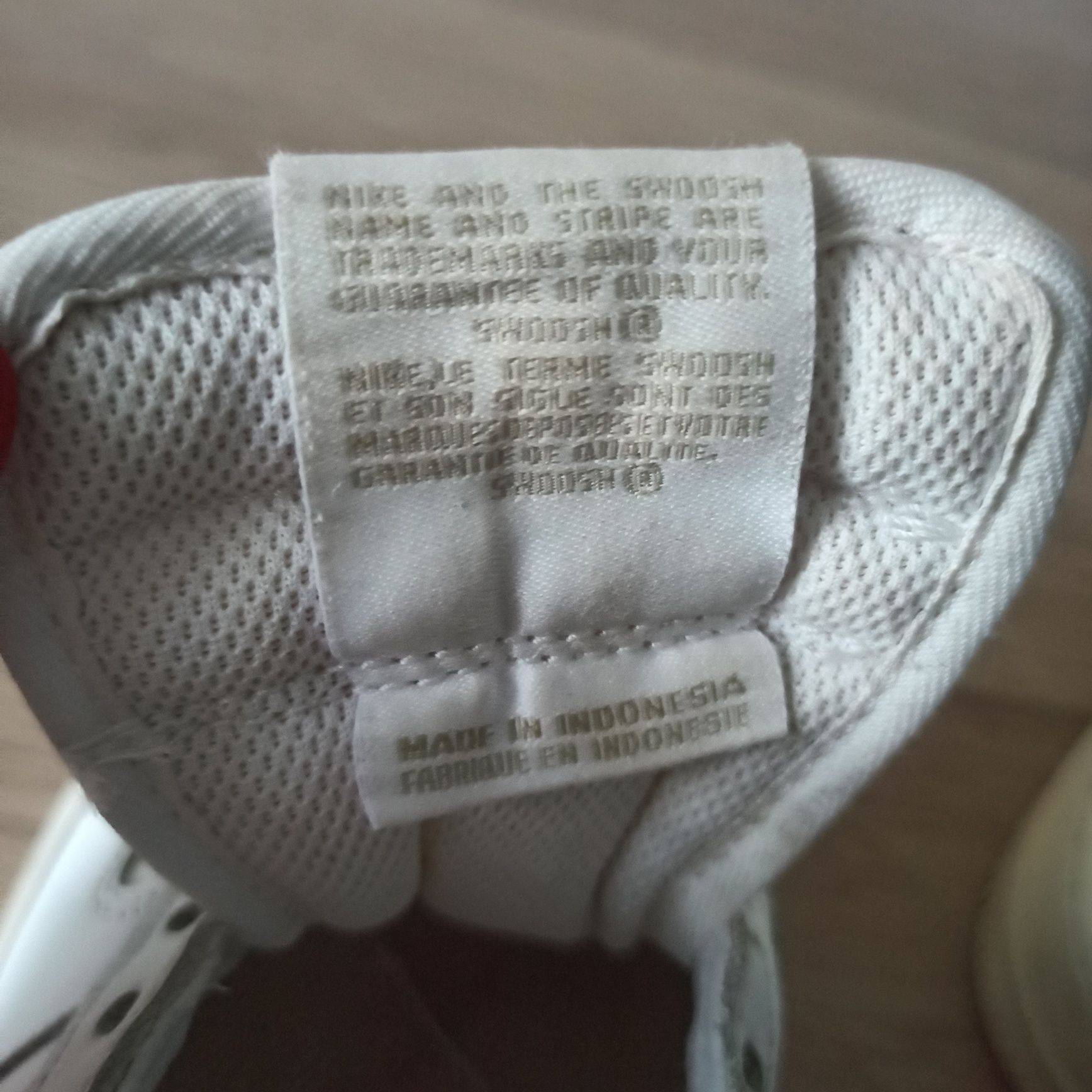Sneakersy damskie Nike Air Force 1GS  rozmiar 37  biały złot