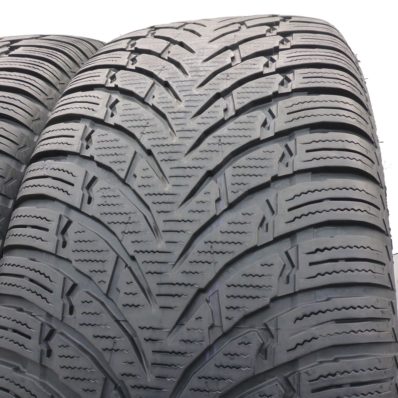 Opony 265/60/18 Nokian 265/60R18 114H XL WR SUV4 Zimowe 2022 6,8mm