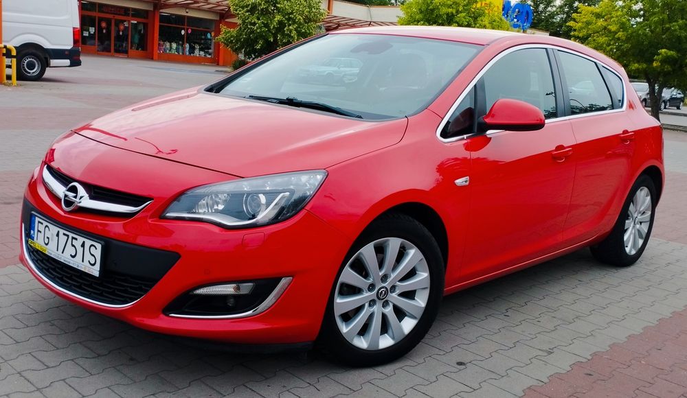 Sprzedam Opel Astra j 2013r 1.6 benzyna/gaz 170km. Przebieg 150t.km