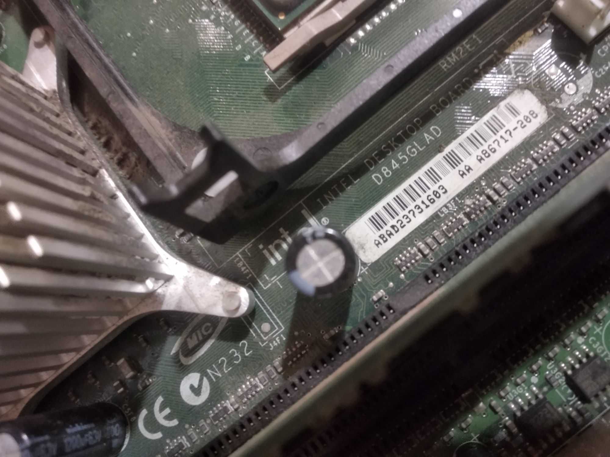 Материнская плата Asus P5P800 под LGA775