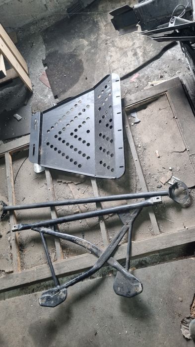 Xbreik rozpórka osłona silnika bmw e36