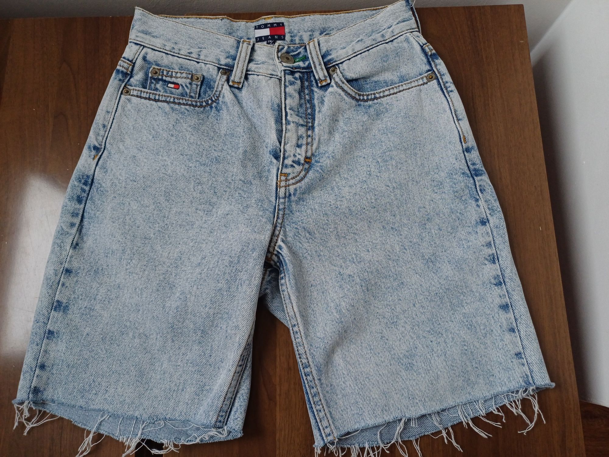 Шорты на девочку TOMMY HILFIGER оригинал 24 размер