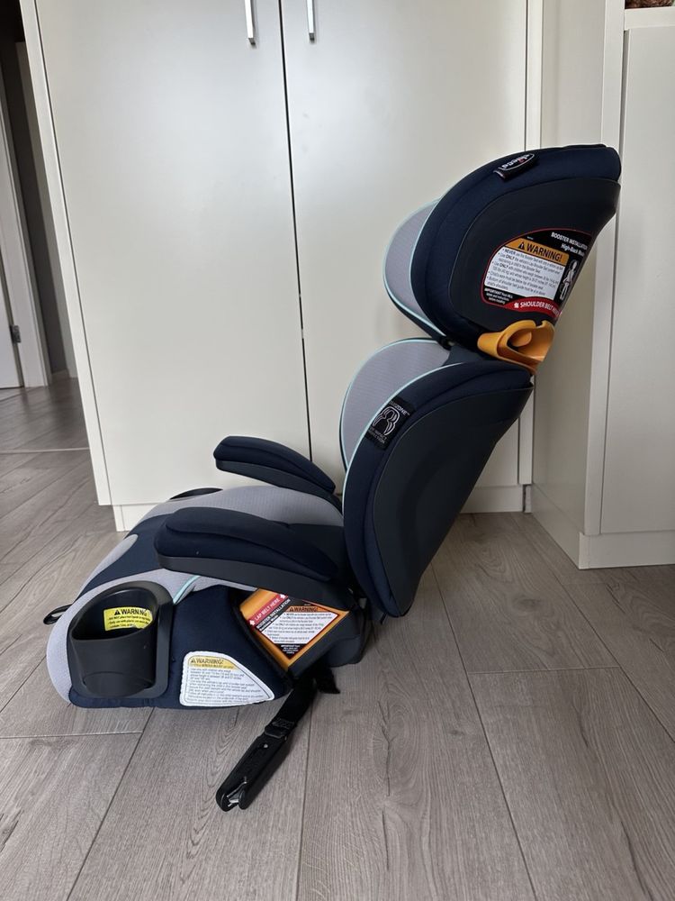 Детское автокресло chicco 3-12 лет