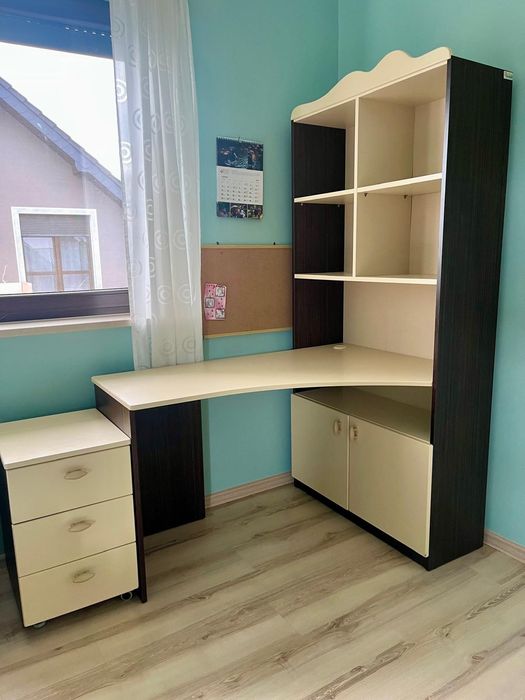 Biurko z regałem Meblik wanilia plus kontenerek dla dzieci dziecięce m