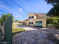 Moradia Unifamiliar T4 com Vista Desafogada e Grande Lote de Terreno n