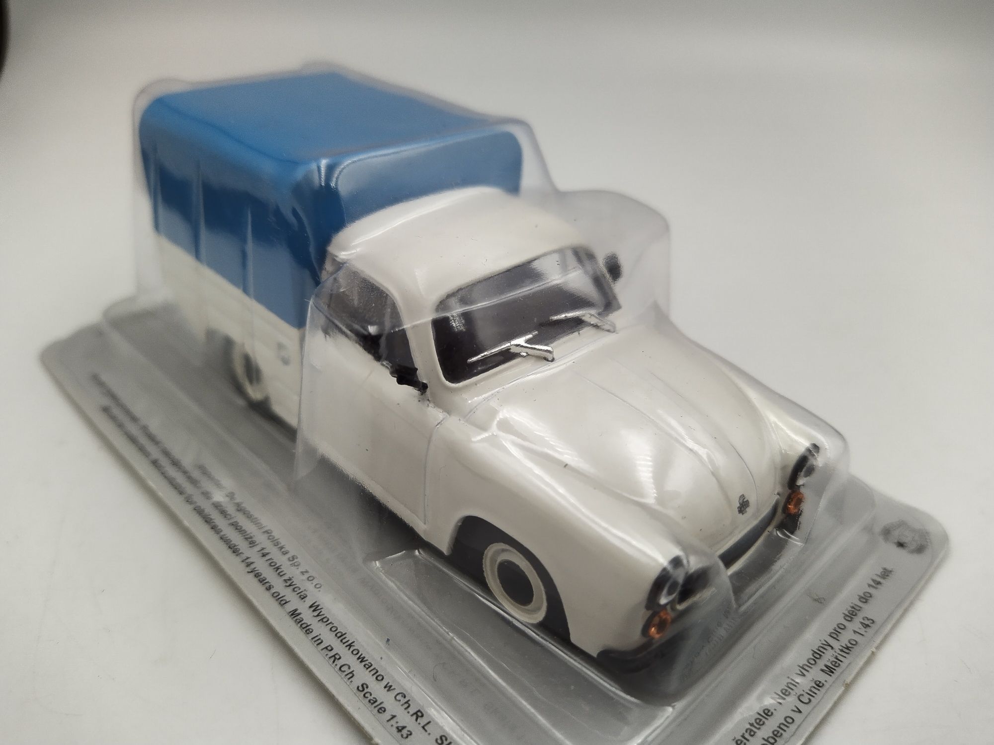 Syrena R20 deagostini kultowe auta PRL 1:43