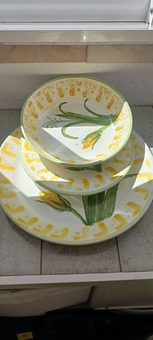Conjunto pratos pintados a mao,unicos por 17€