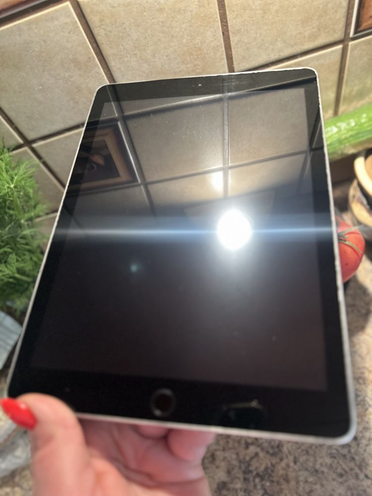 Tablet iPad Apple Retina 10” - TOUCH ID - PROCREATE