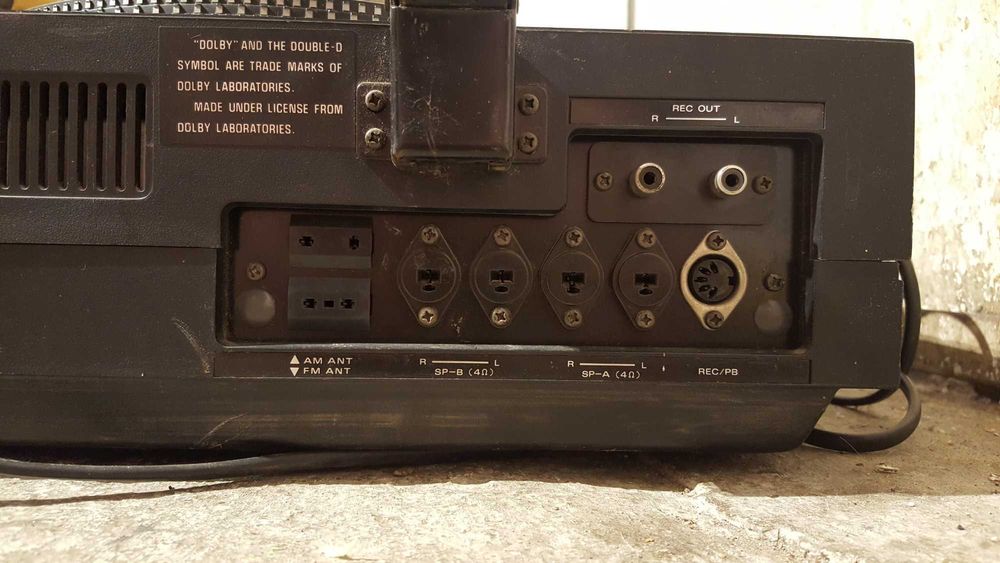 Fisher Hi-Fi Center MCE 4040 - Uszkodzony. Czytaj opis.