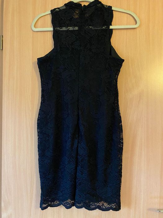 Sukienka wizytowa czarna koronka