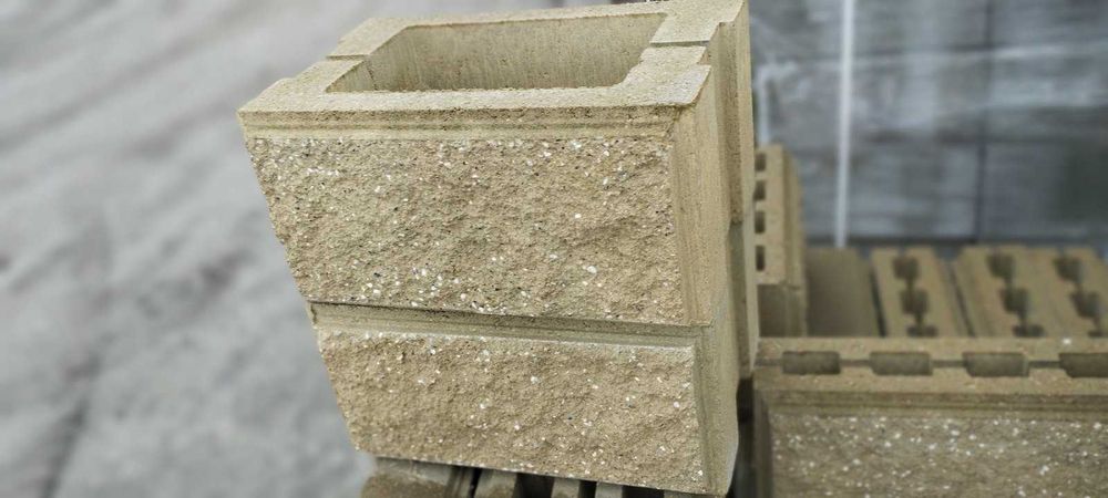 Блок для стовпа ("колотий"/"з цегли", набірний/кутовий) - Полонне