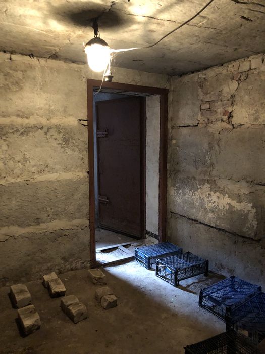 Продам двухуровневый гараж верх ул.Парковая Ветеран