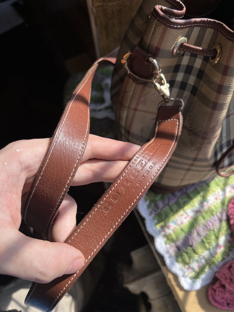 Сумка кожаная на длинном ремне Burberry оригинал номерная