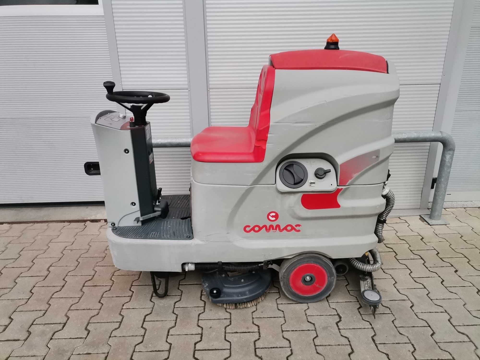 Comac Innova 75B Szorowarka samojezdna zamiatarka Hako