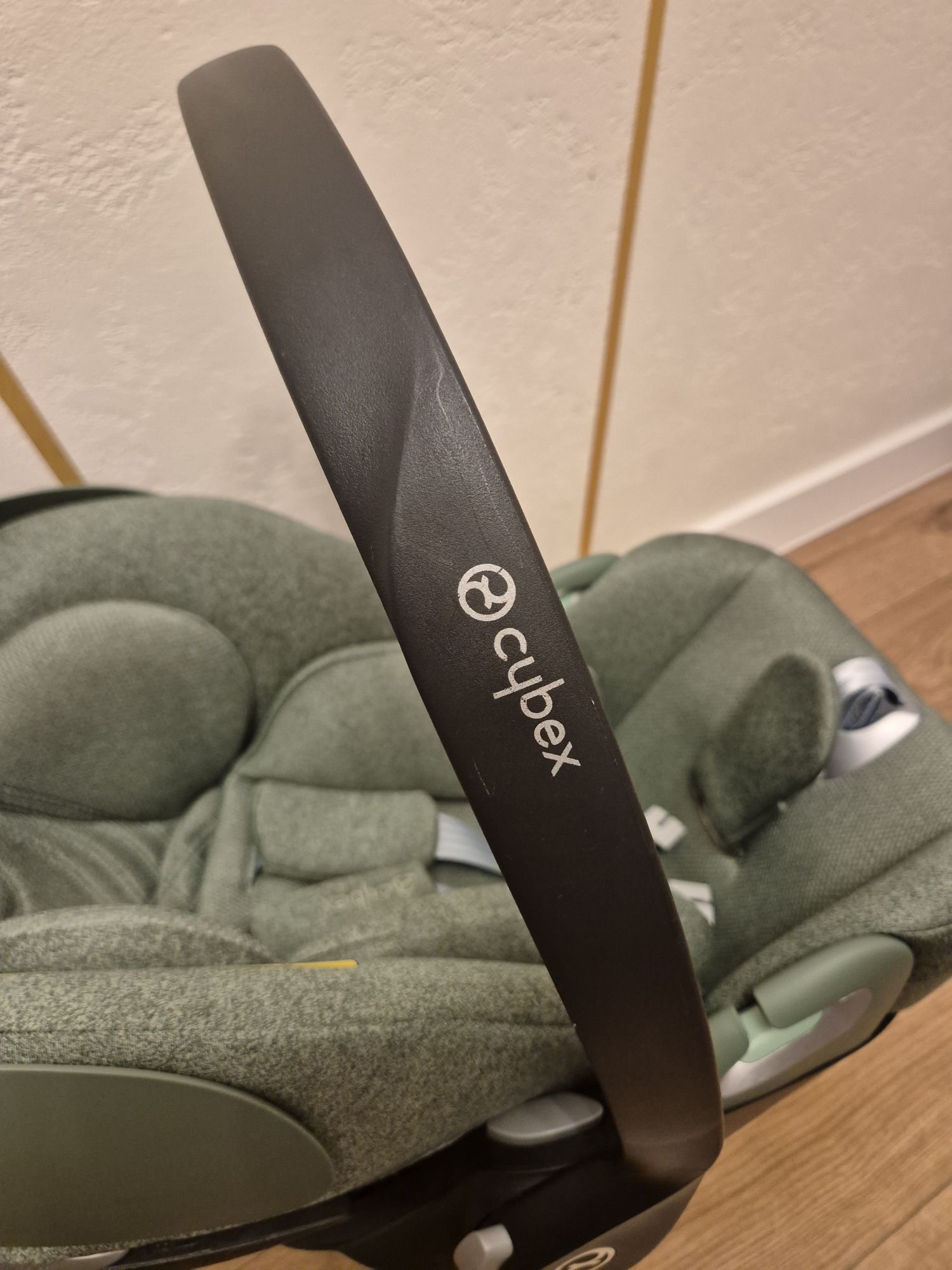 Fotelik cybex cloud T i-size Plus leaf green