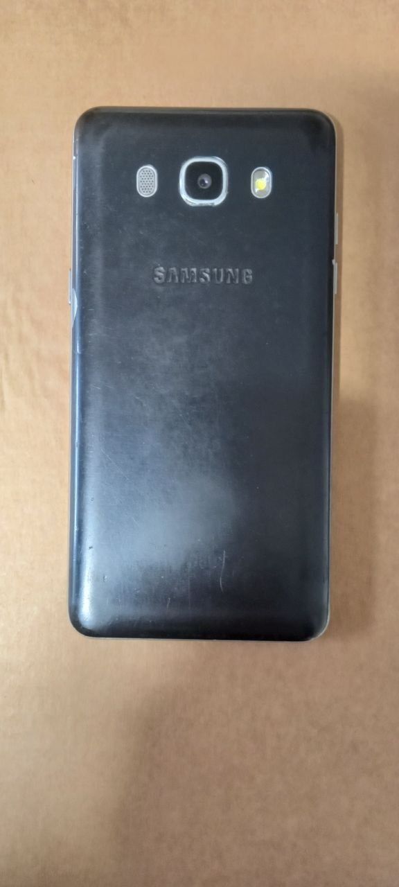 Продам  телефон  Samsung  j 5