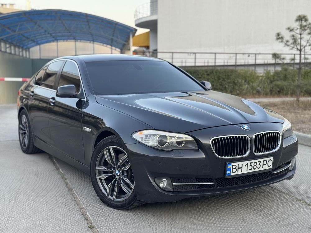 BMW f10 офіційна, на фарш комплектації вся обслужена, цепок замінено