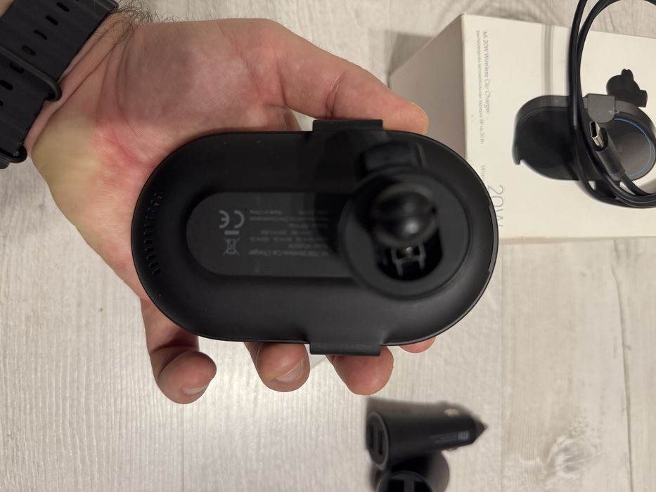 Автомобильный держатель для смартфона Xiaomi беспроводная зарядка