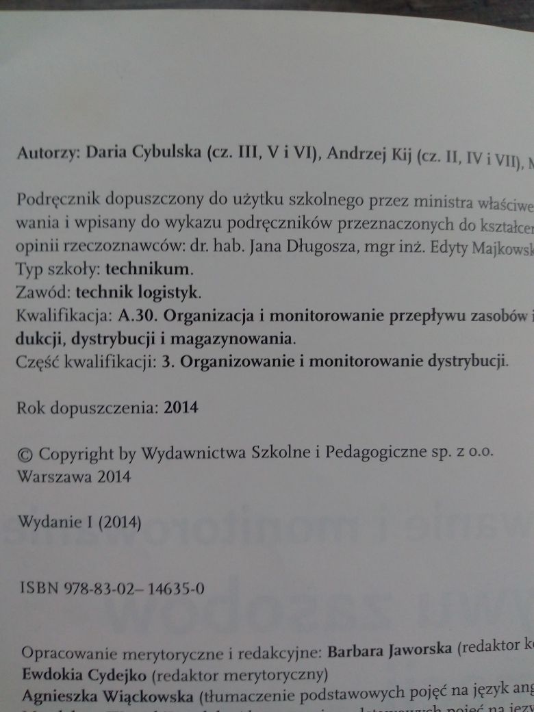 Organizowanie i monitorowanie przepływu zasobów i informacji w proc.