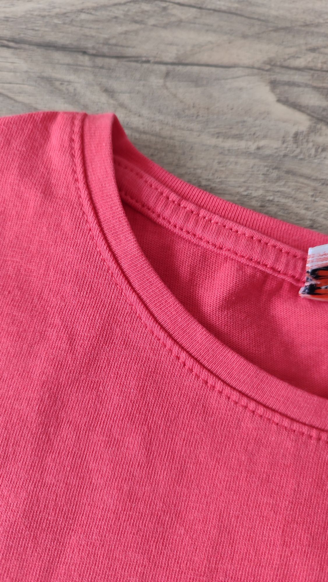 Malinowa koszulka Unique 140 Tape a loeil, letni t-shirt