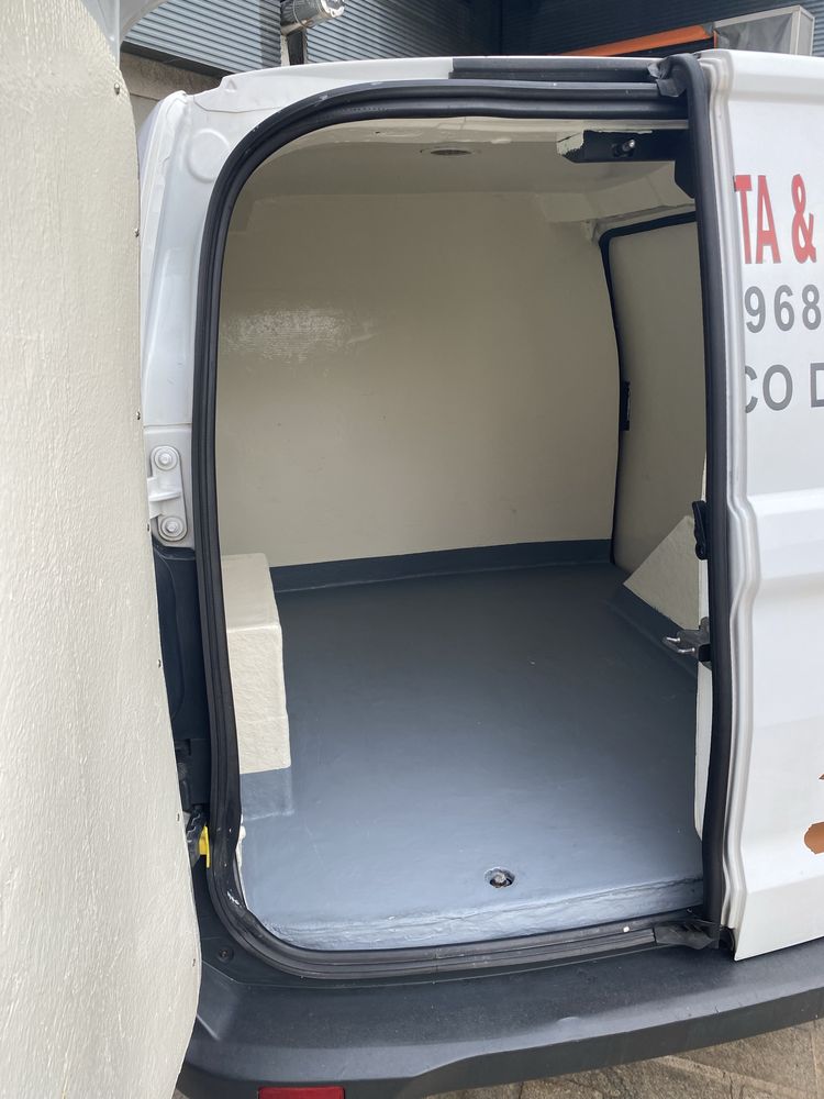 Ford courier fibrada