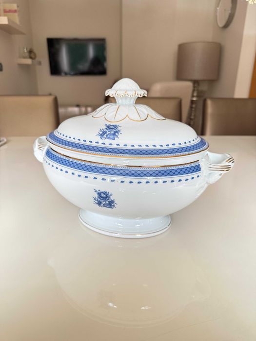 Terrina Vista Alegre  – porcelana fina azul e dourado (Portugal)