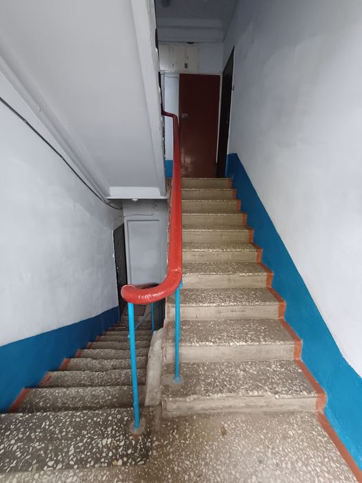 Продам 2-х комнатную квартиру на Космонавтов