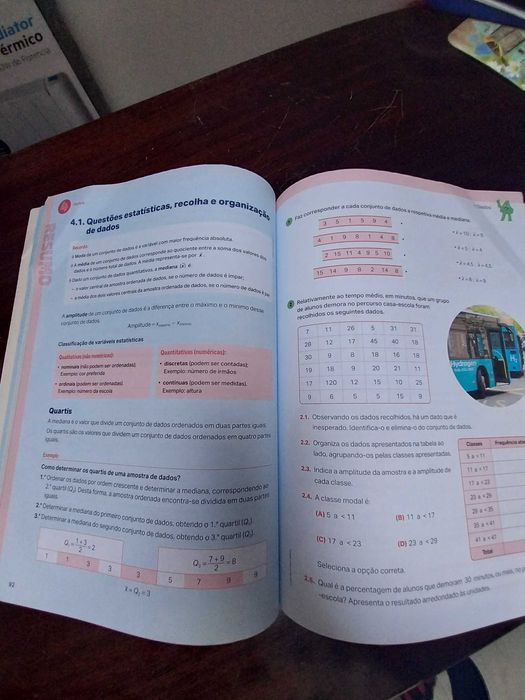 Livro de Matematica de apoio Ases 8