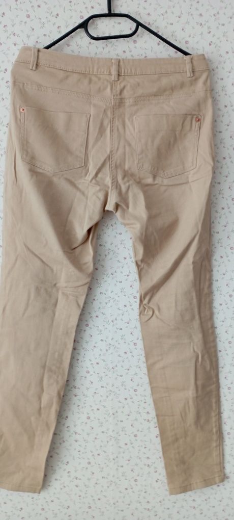 Beżowe spodnie jeans H&M