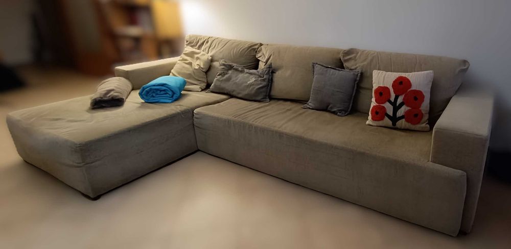 Sofá familiar com chaise longue