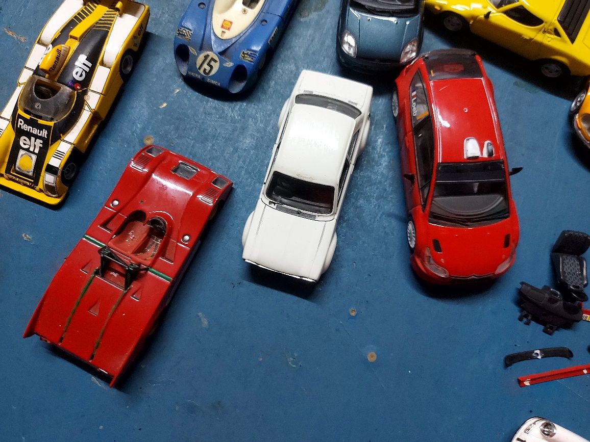 Carros vários...