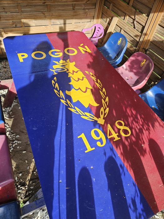 Pogoń Szczecin  stół