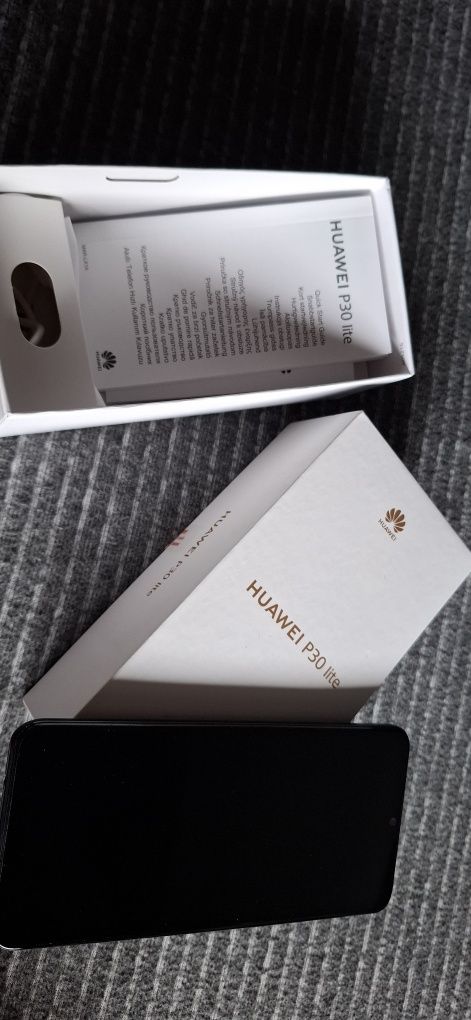 Huawei P30 lite 128 GB jak nowy Folia